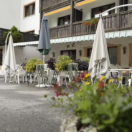 Traube Hotel Sankt Gallenkirch