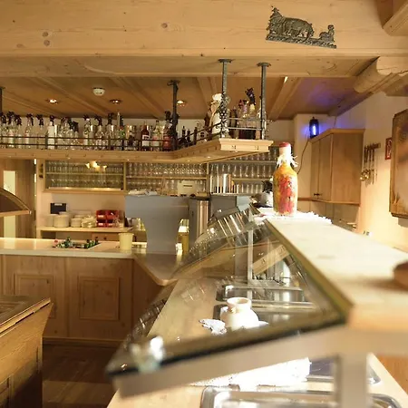 Traube Hotel 3*
