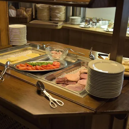Traube Hotel 3*